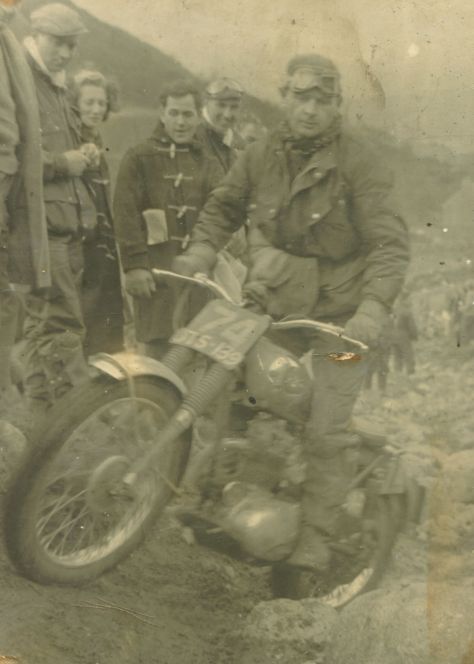 Ron Thomson - 1959 - BSA C15