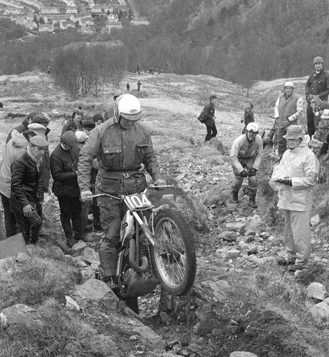 m-widman79-loch-eilde-path