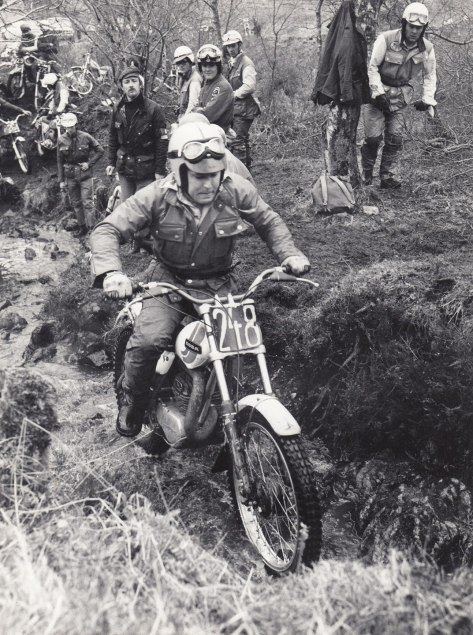 voita-kleka-1977-amstudio-red