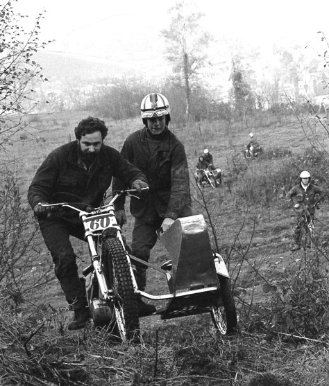 Unknown sidecar crew