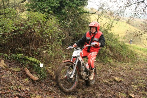 dave-best-knutt-11th-december-2016-red