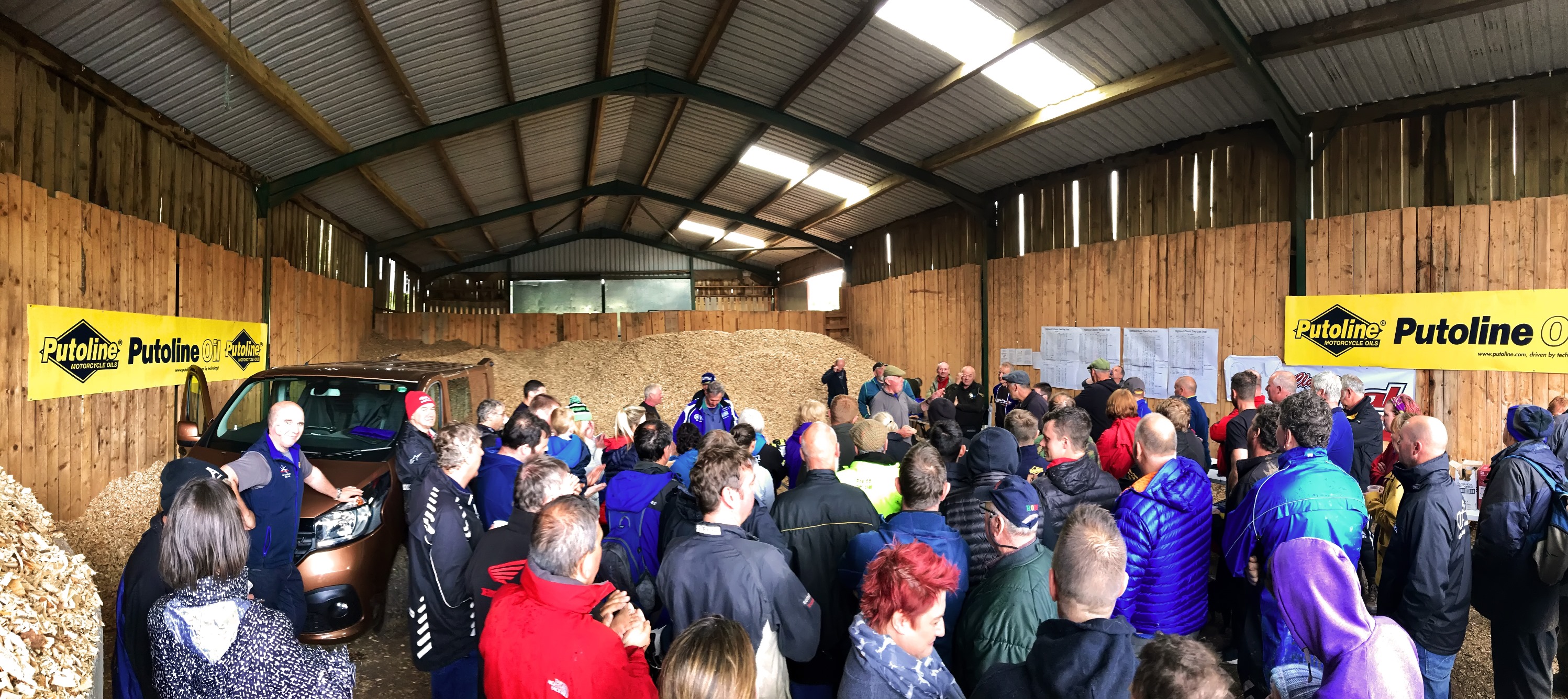 FullSizeRender-trial-barn-pano1 - red