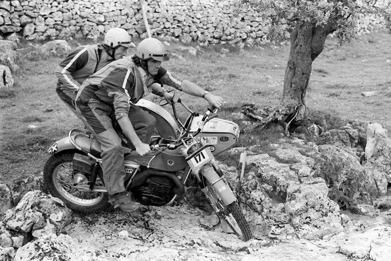 Barry Watson.Ron Suttill.1973 Allan Jefferies - red