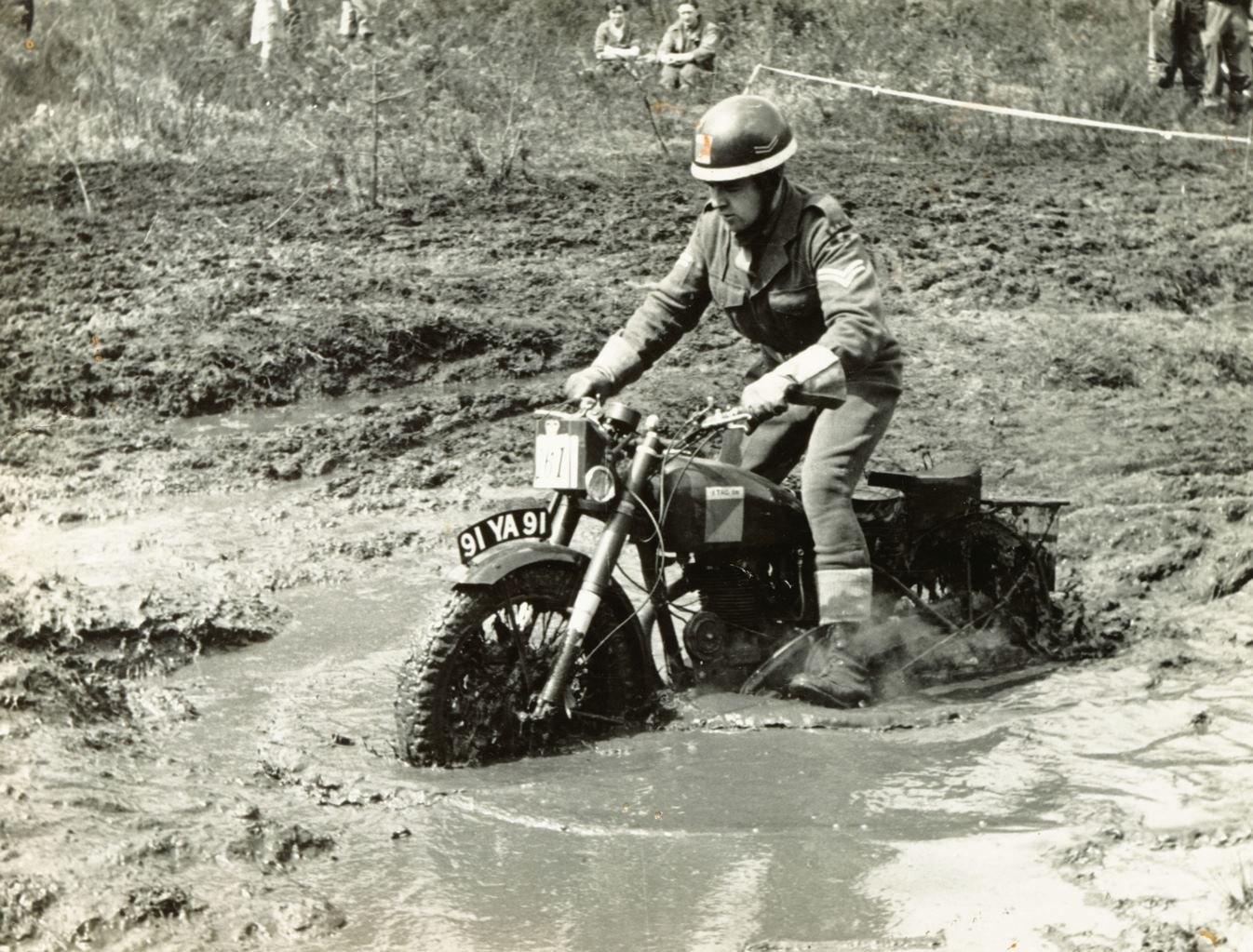 Jock Wilson - Army trial - 350 Matchless G3L - Photo Len Thorpe - Finchley