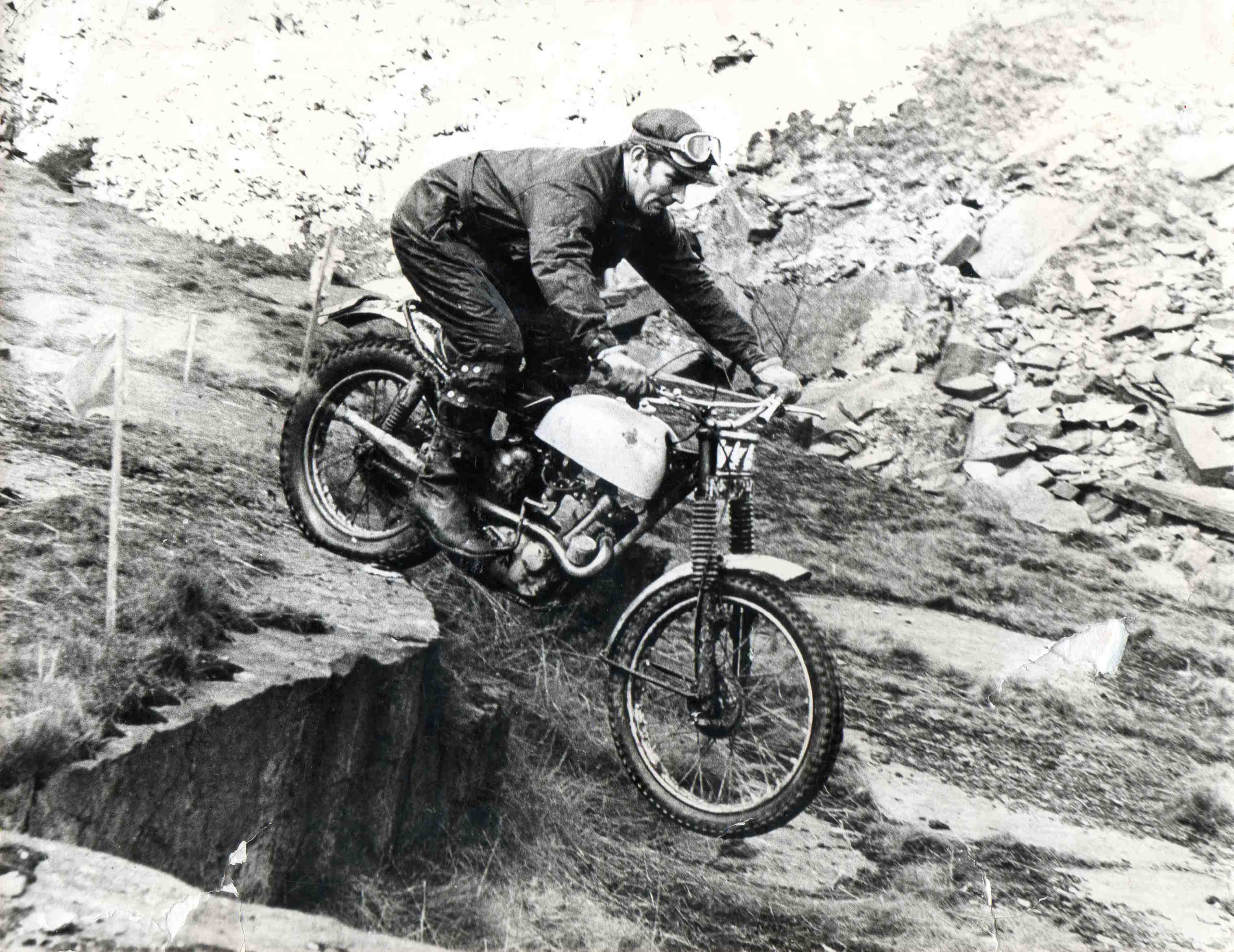 barry robinson - triumph cub