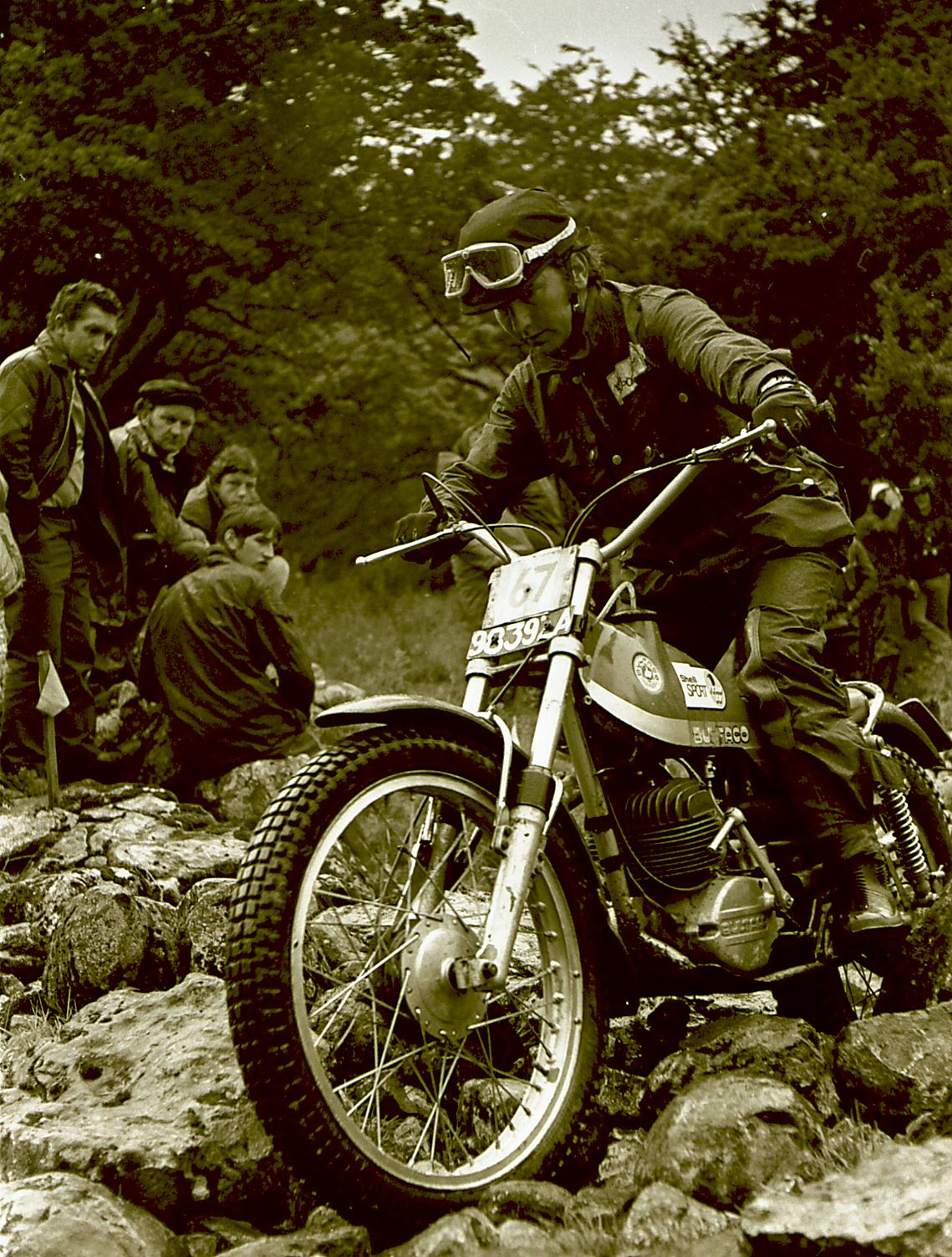 41spanish rider xavier puig on his kit campeon bultaco along way from home in the allen jeffries